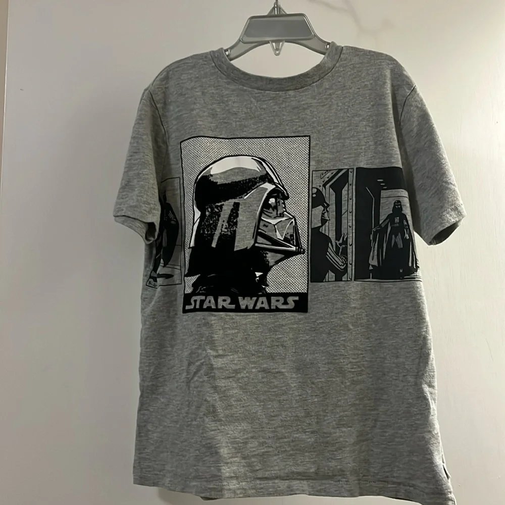 Boys Star Wars Gap Darth Vader Short Sleeve Shirt size M (8-9)